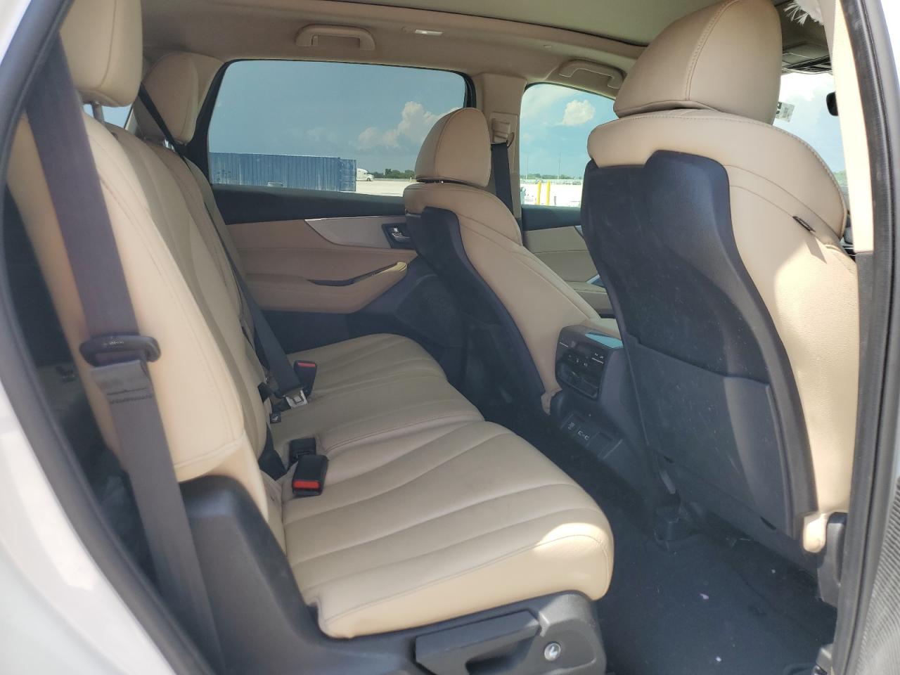 5J8YD9H34NL000519 2022 Acura Mdx