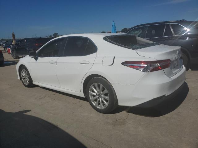 VIN 4T1B11HK4JU150068 2018 Toyota Camry, L no.2