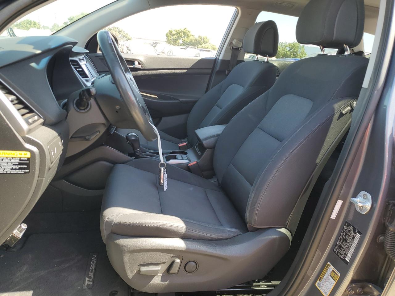 KM8J33A21HU485570 2017 Hyundai Tucson Limited