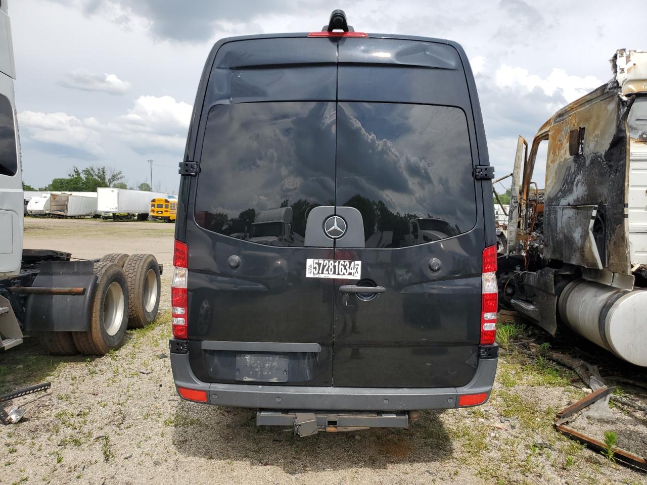 WDZPE8CD0JP615220 2018 Mercedes-Benz Sprinter 2500