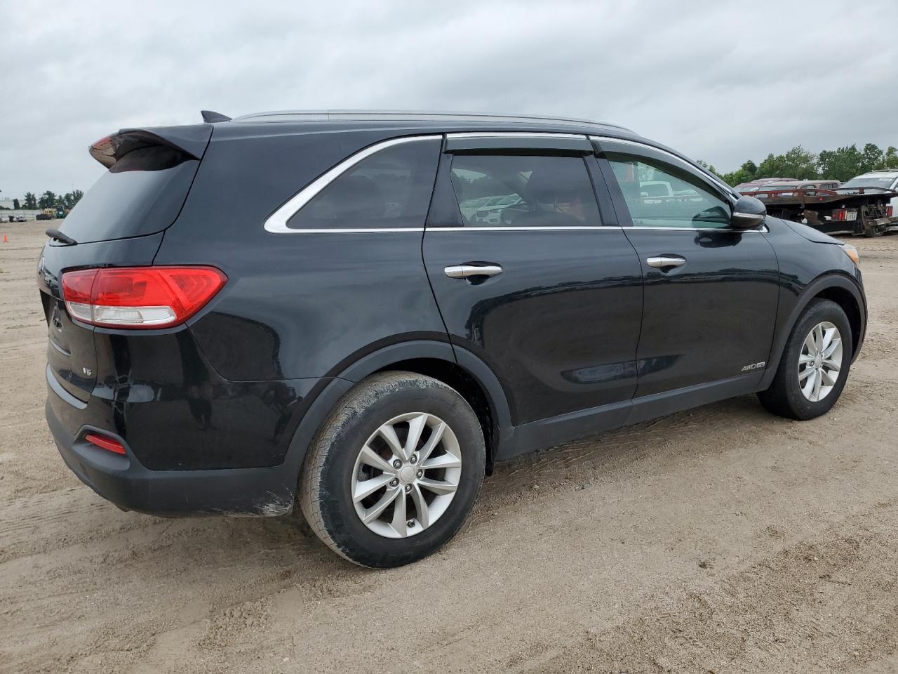 2016 Kia Sorento Lx vin: 5XYPGDA52GG137988