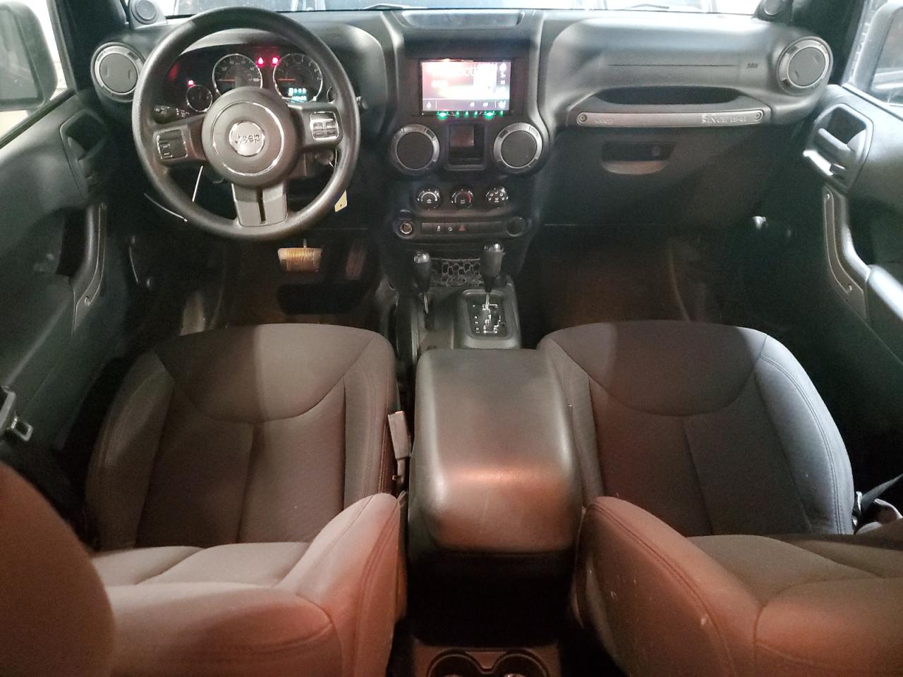 1C4BJWDG0DL641900 2013 Jeep Wrangler Unlimited Sport