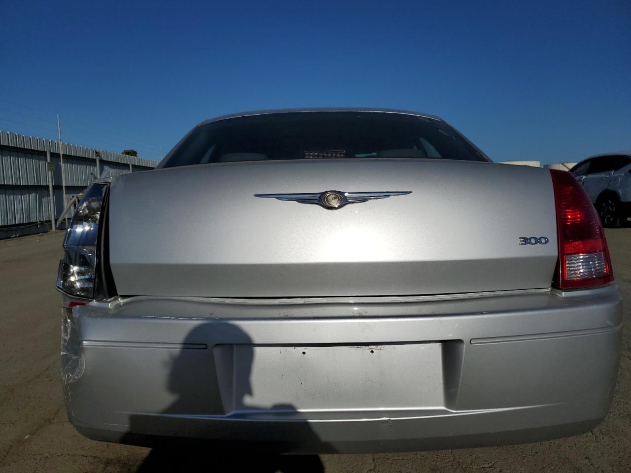 2C3JA43RX5H600406 2005 Chrysler 300