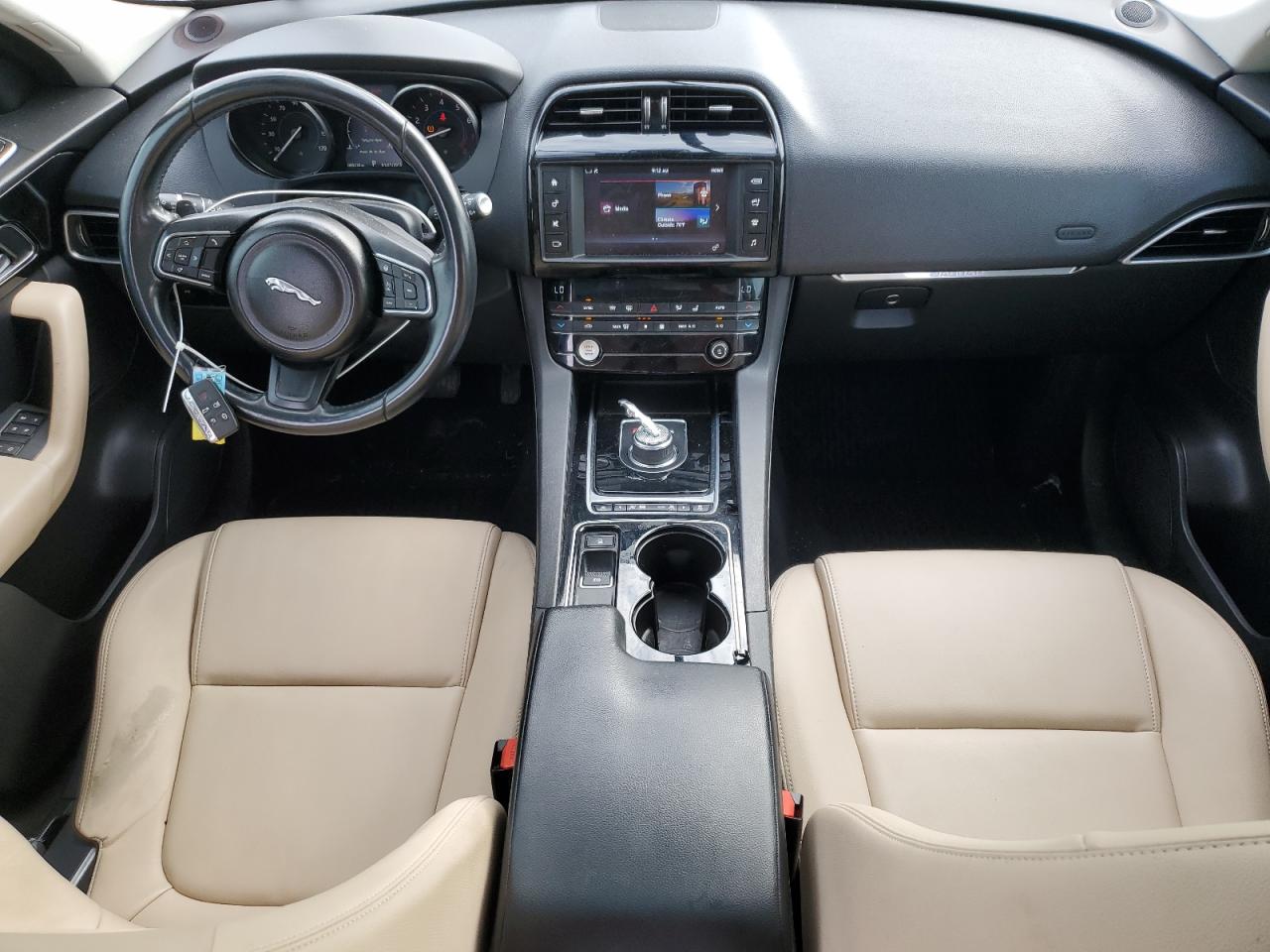 SADCJ2BV4HA498874 2017 Jaguar F-Pace Premium