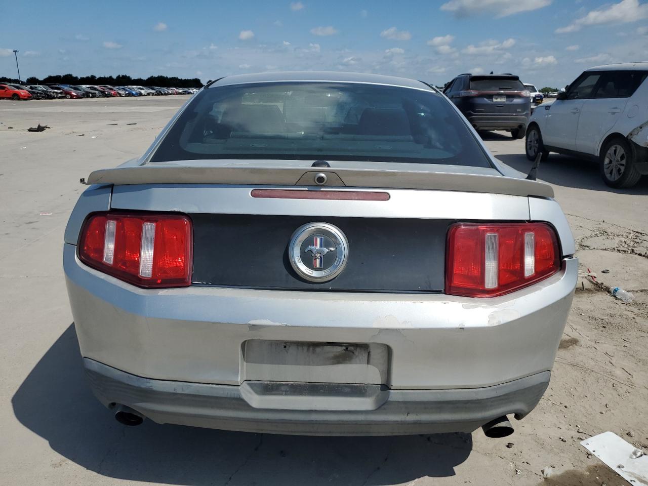 1ZVBP8AM2B5107235 2011 Ford Mustang