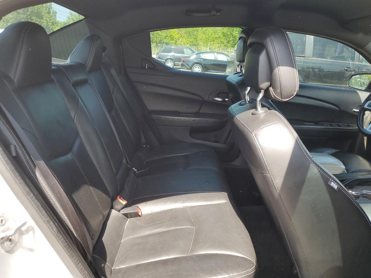 1B3BD2FBXBN501888 2011 Dodge Avenger Lux