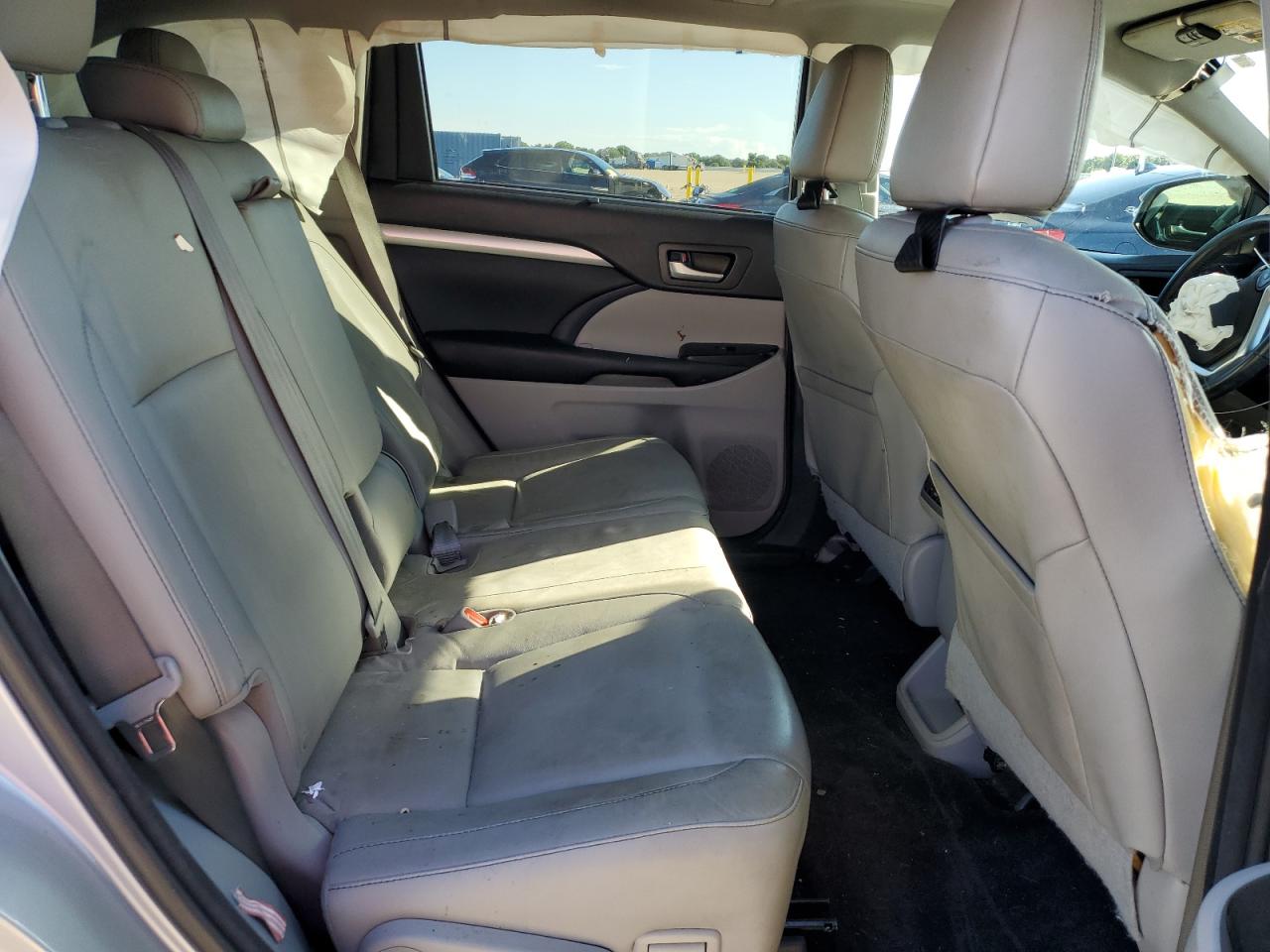 5TDKKRFH4GS503784 2016 Toyota Highlander Xle