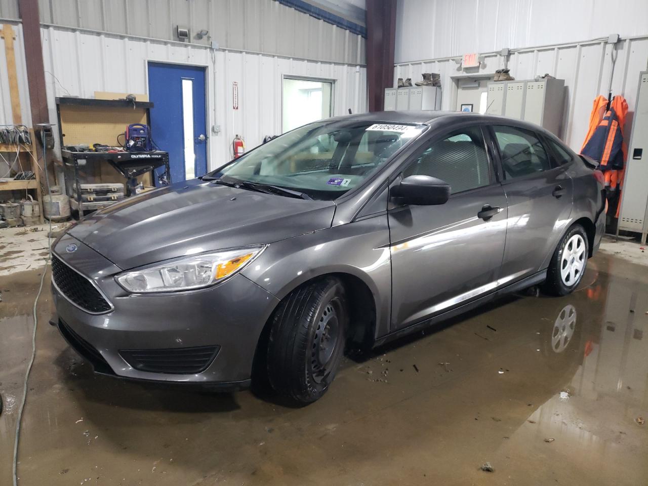 2015 Ford Focus S vin: 1FADP3E26FL383402