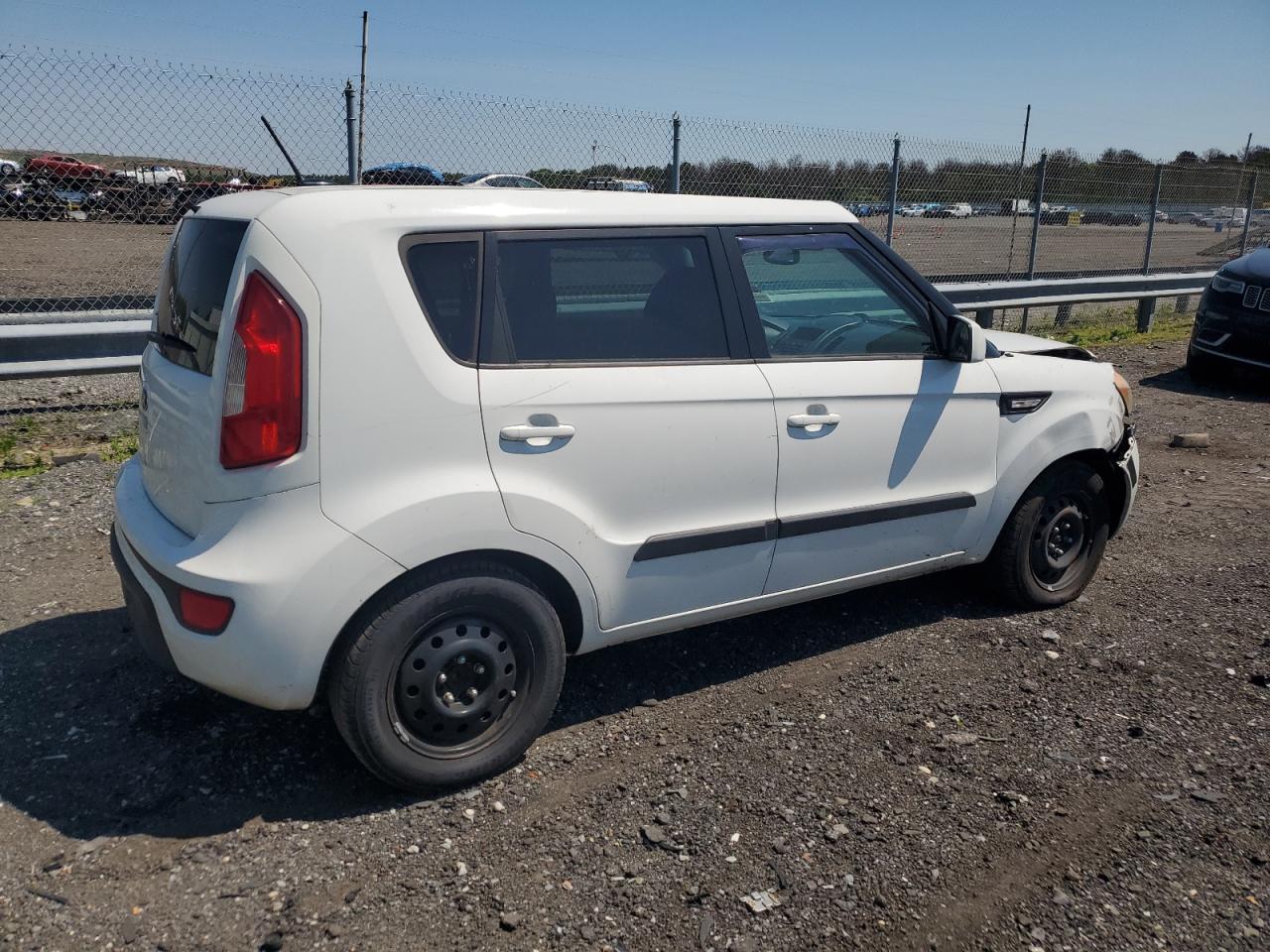 2013 Kia Soul vin: KNDJT2A57D7506908