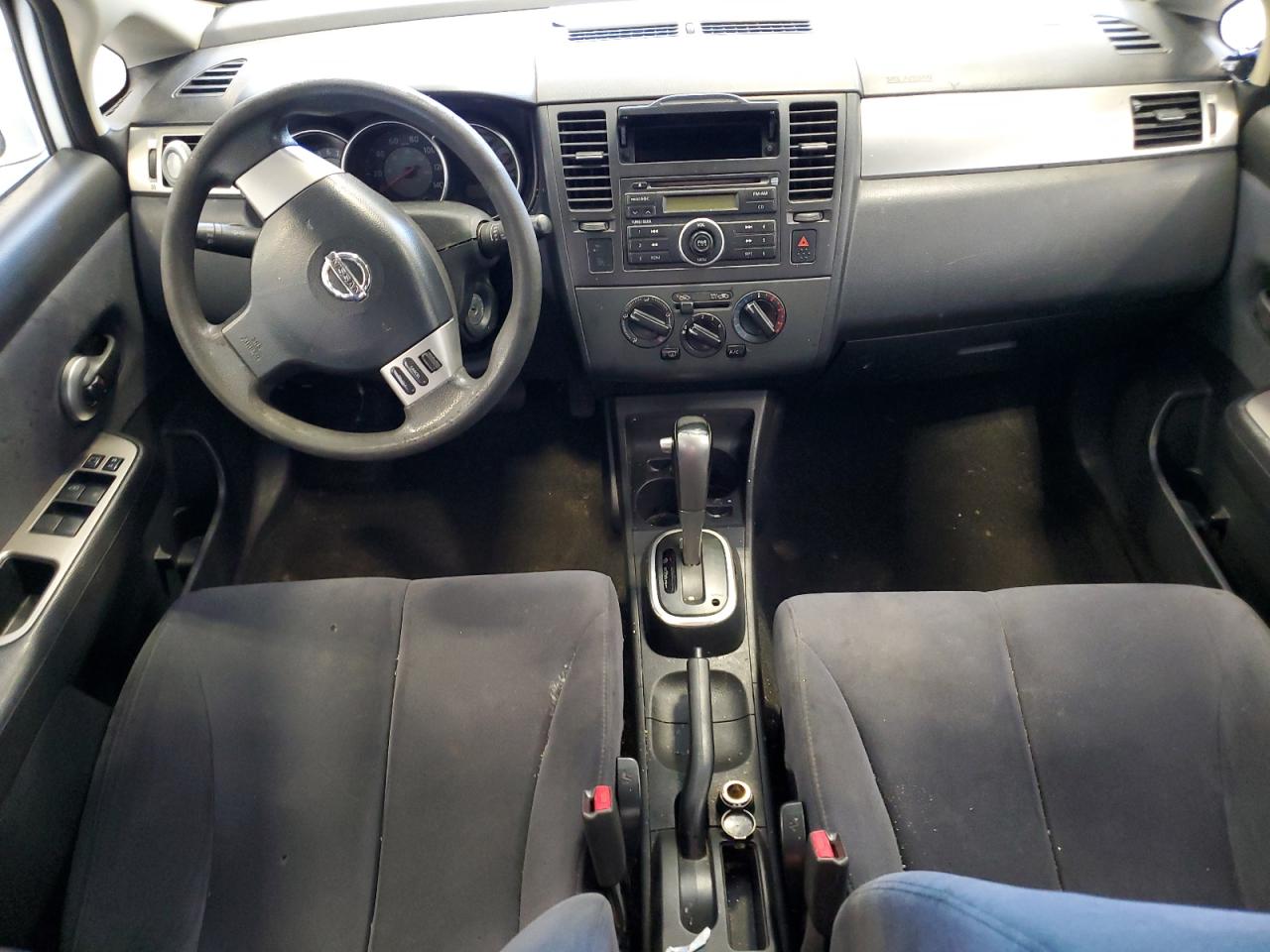 3N1BC11E28L416987 2008 Nissan Versa S
