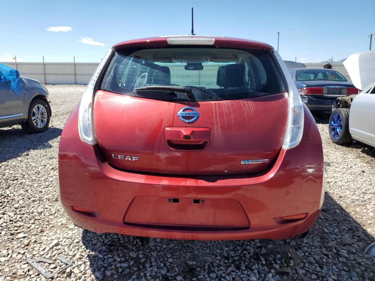 1N4AZ0CP3FC325581 2015 Nissan Leaf S