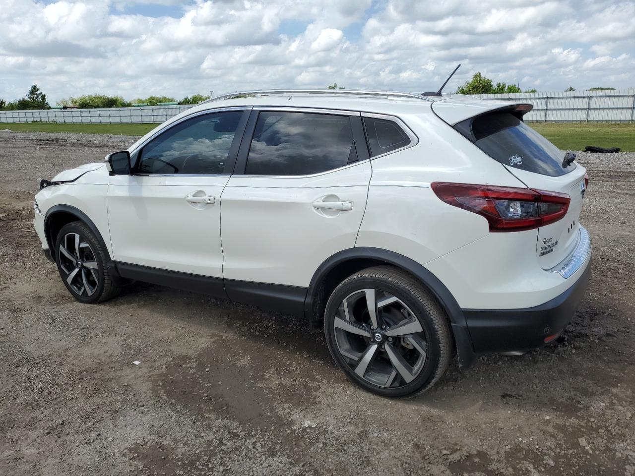 JN1BJ1CV9NW348809 2022 Nissan Rogue Sport Sl