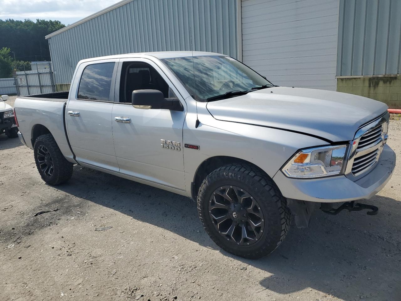 1C6RR7LM6FS748969 2015 Ram 1500 Slt