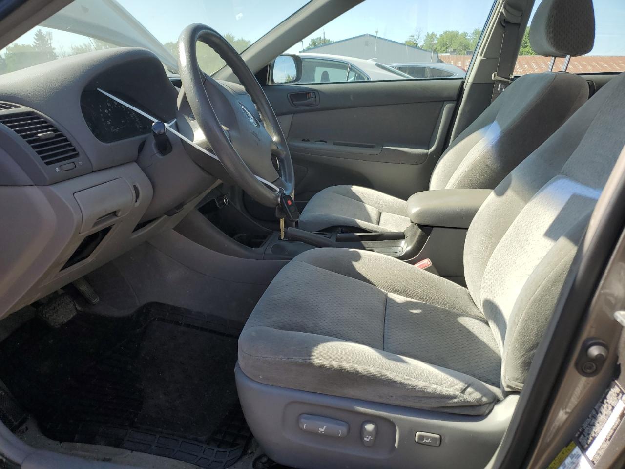 4T1BE32K64U917156 2004 Toyota Camry Le