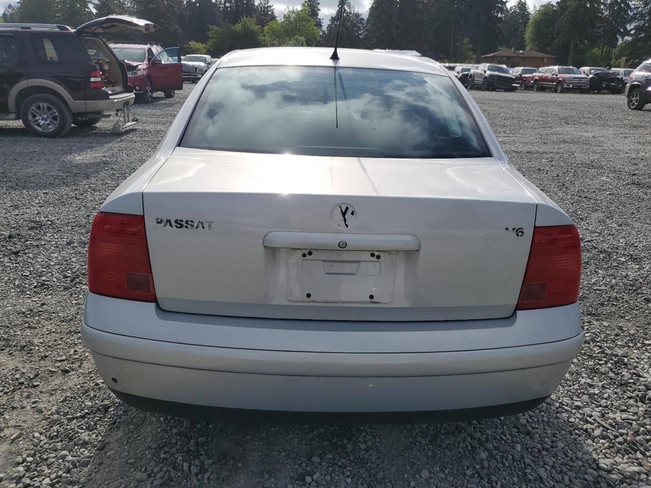 WVWMD63B2XE435282 1999 Volkswagen Passat Gls