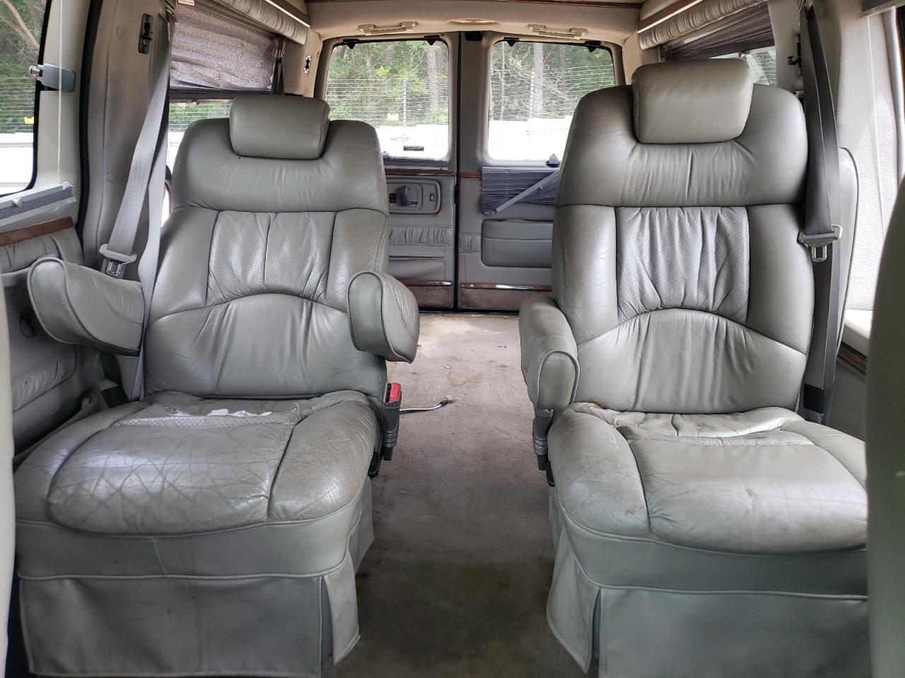 1GDFG15R4Y1261118 2000 GMC Savana Rv G1500