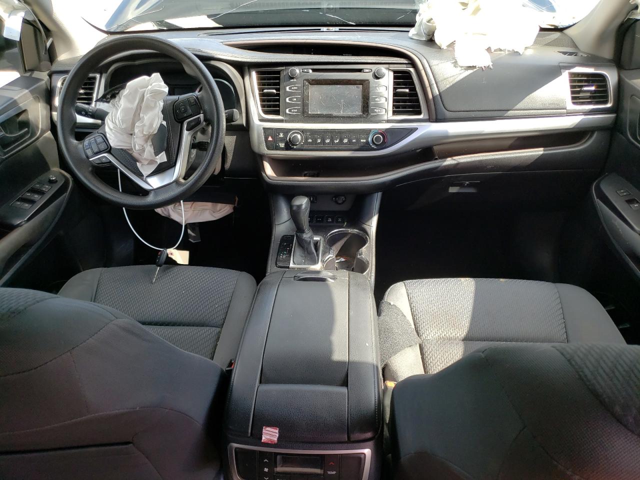 5TDBKRFH9FS139036 2015 Toyota Highlander Le