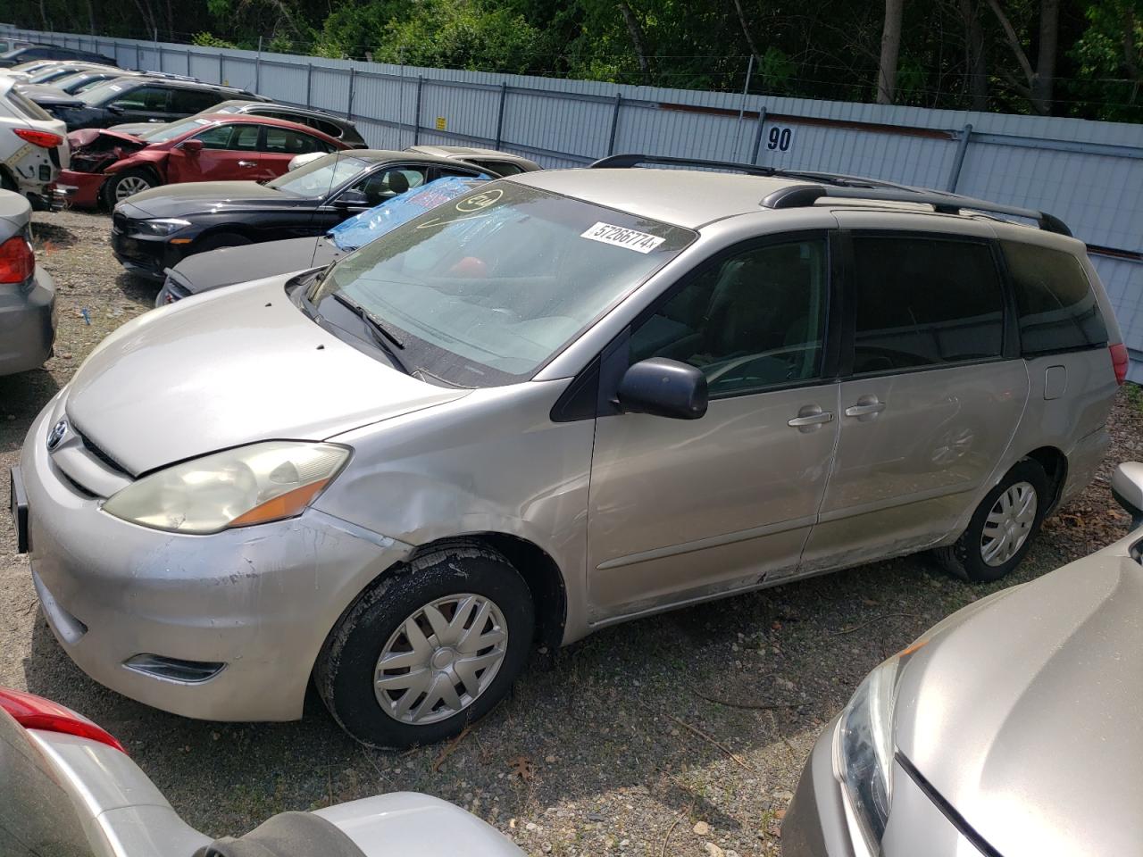 Lot #2748899261 2006 TOYOTA SIENNA CE