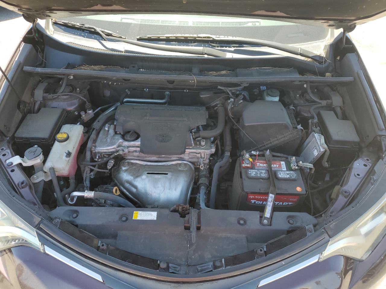 2T3ZFREV3HW358800 2017 Toyota Rav4 Le