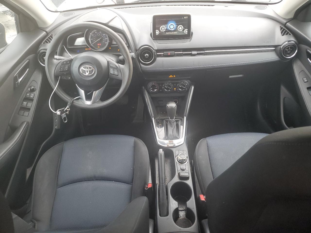 3MYDLBYVXHY168929 2017 Toyota Yaris Ia