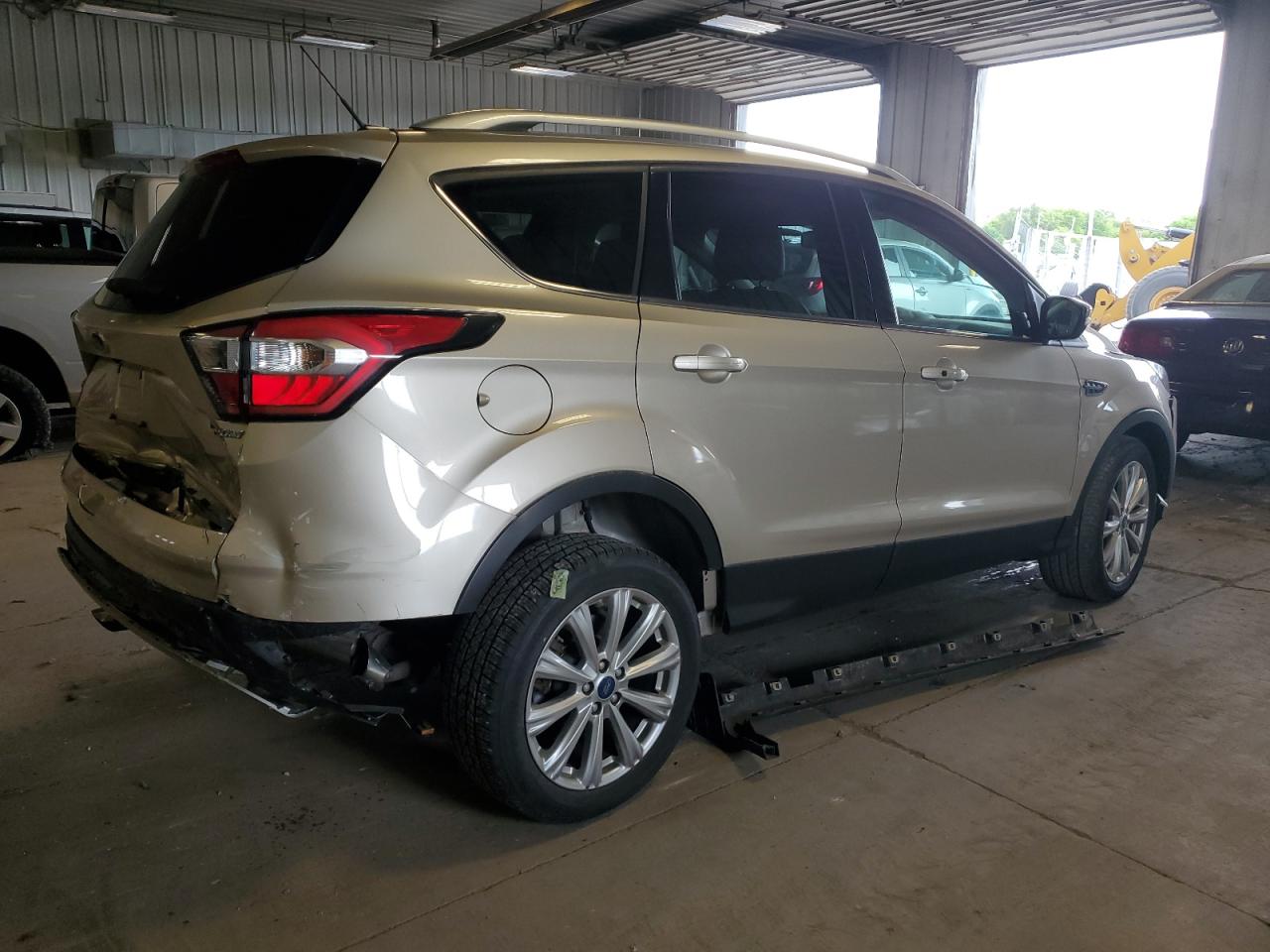 1FMCU9JD6HUC26180 2017 Ford Escape Titanium