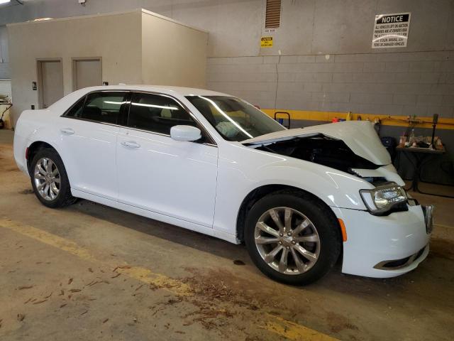 VIN 2C3CCARG4HH591777 2017 Chrysler 300, Limited no.4