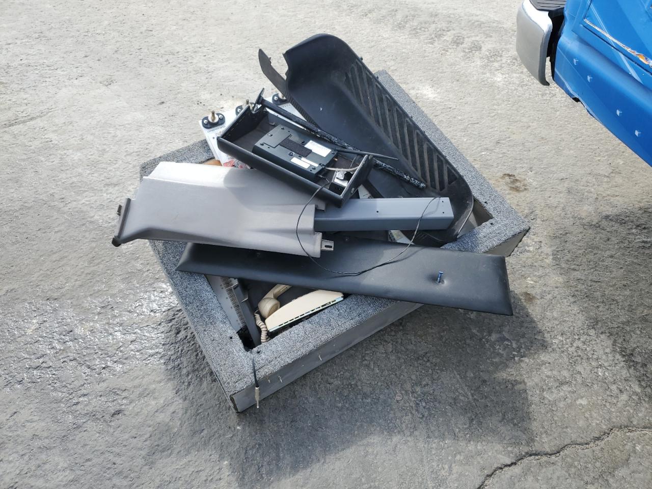 1FTSS34S6WHA63338 1998 Ford Econoline E350 Super Duty Van