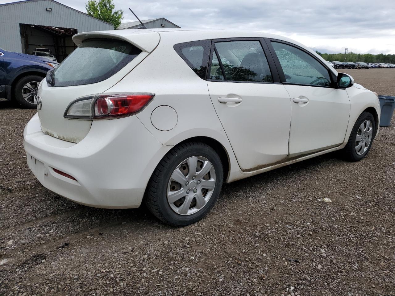 JM1BL1KF2B1368555 2011 Mazda 3 I