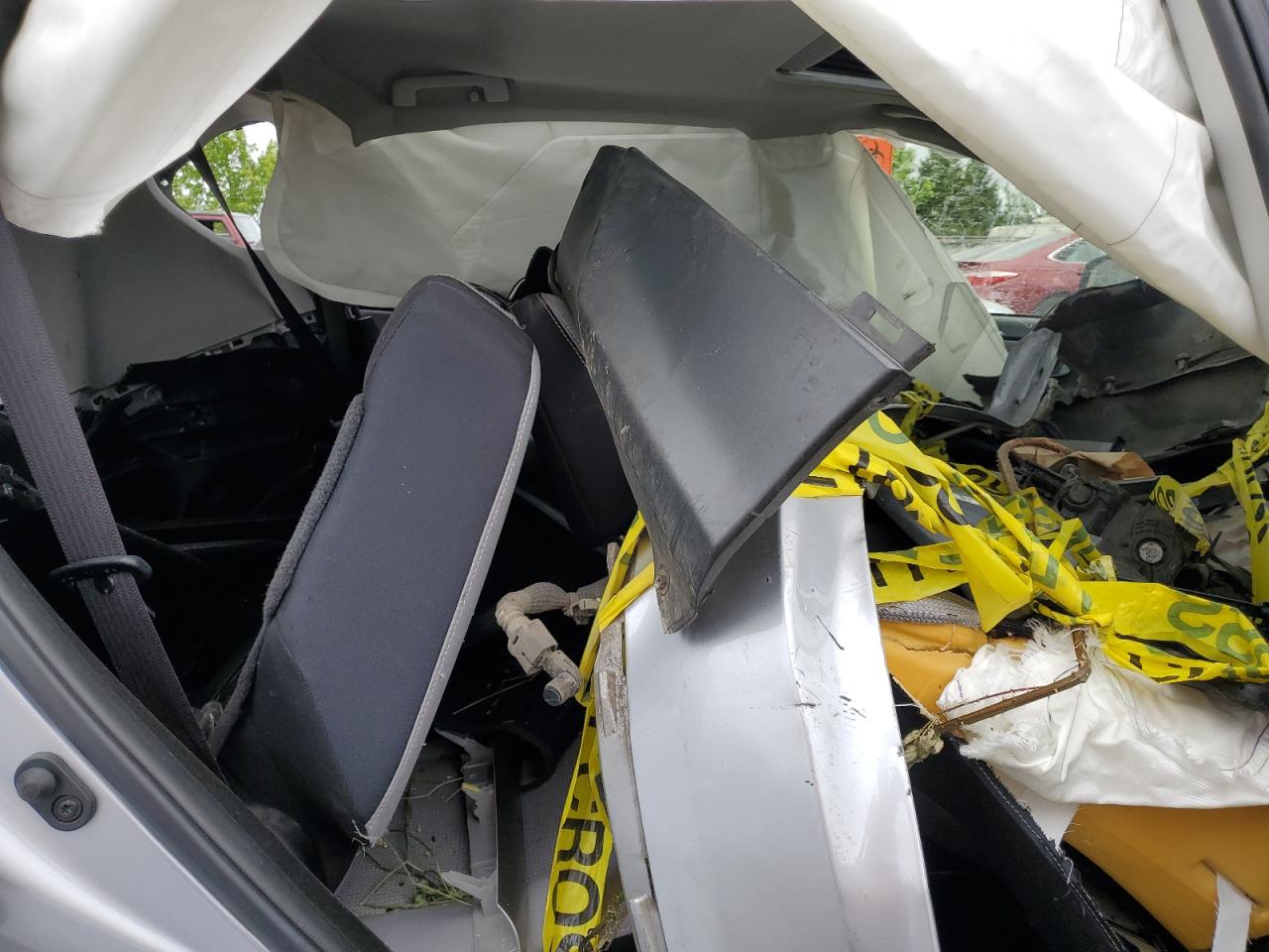 JTMRJREV9HD068623 2017 Toyota Rav4 Hv Le