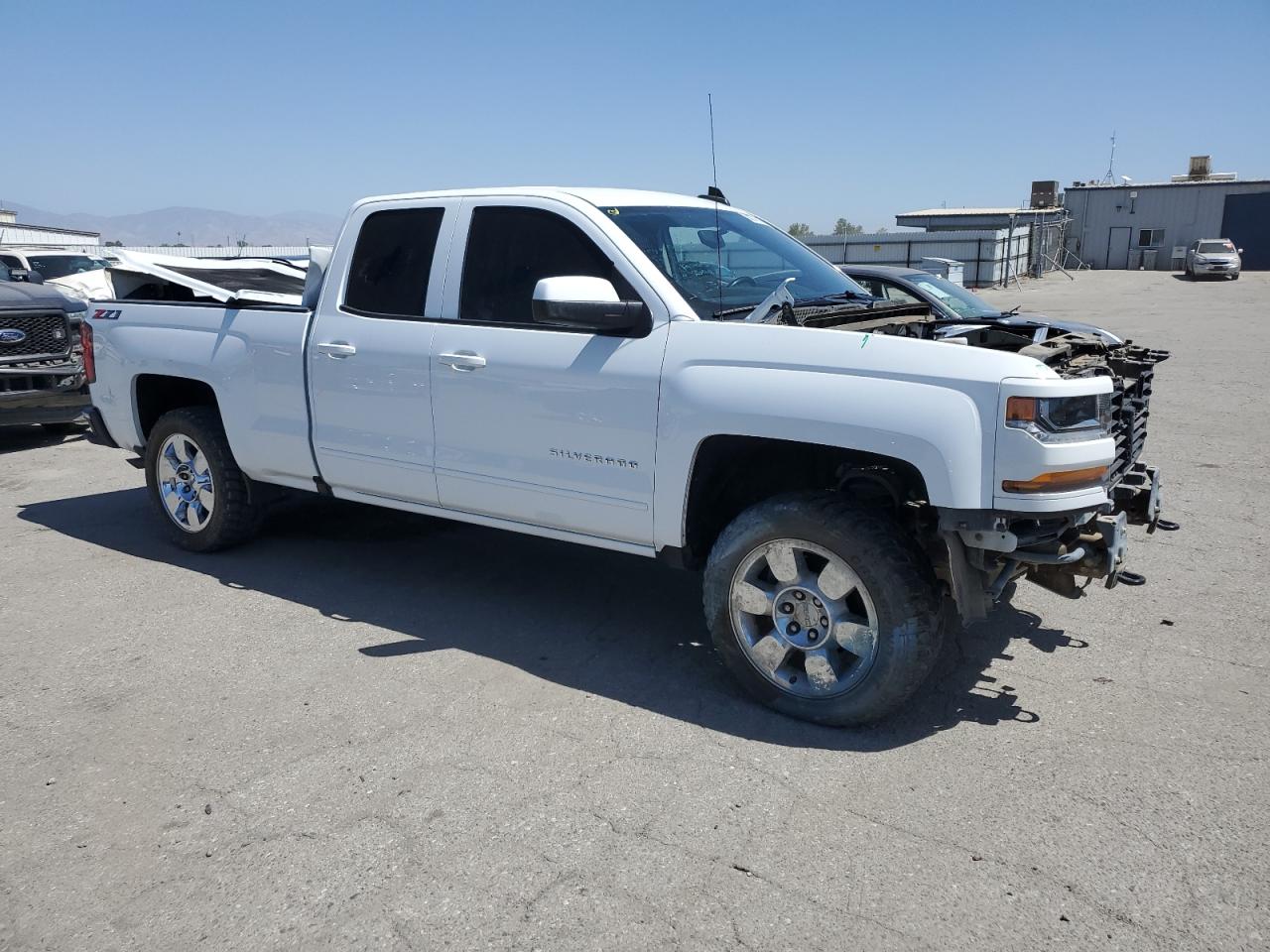 2018 Chevrolet Silverado K1500 Lt vin: 1GCVKREH9JZ315346