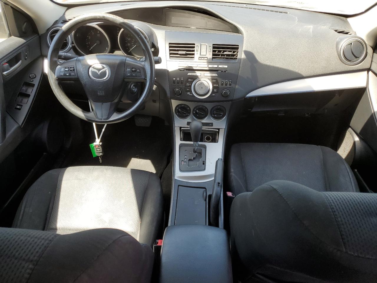 JM1BL1VG2B1443646 2011 Mazda 3 I