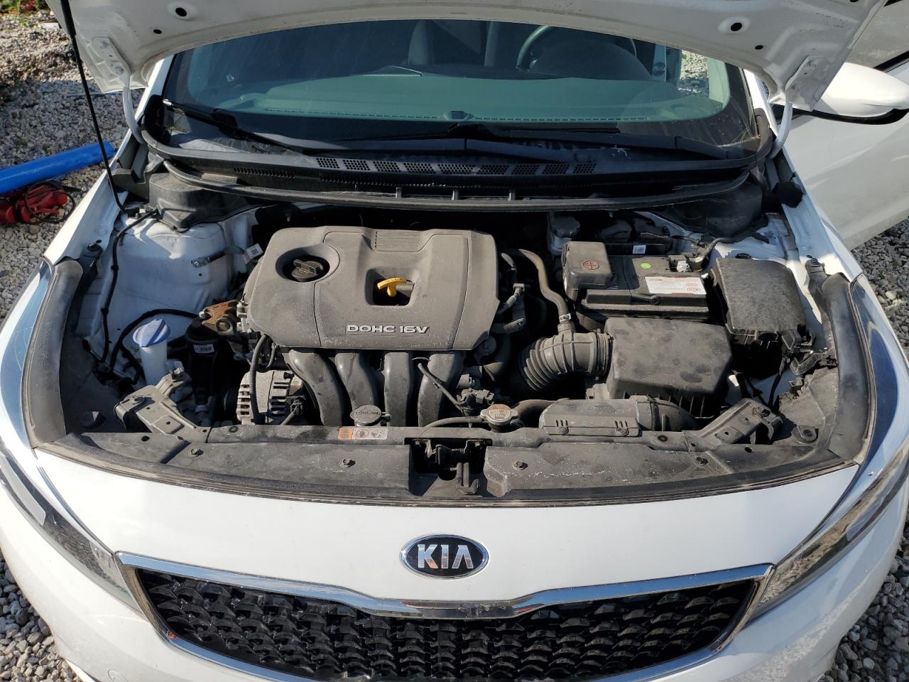 3KPFK4A7XHE095015 2017 Kia Forte Lx
