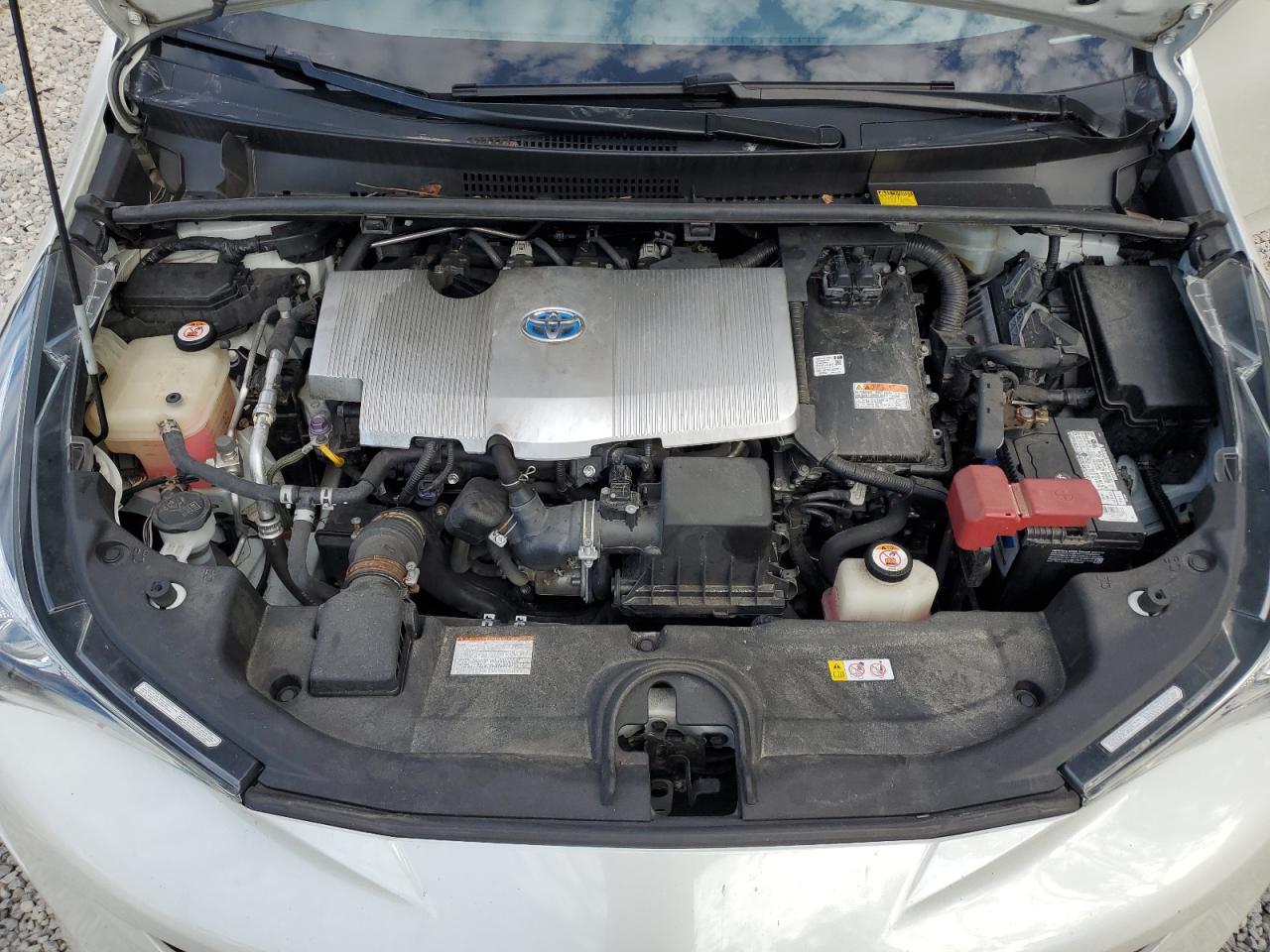 JTDKARFU5J3062319 2018 Toyota Prius