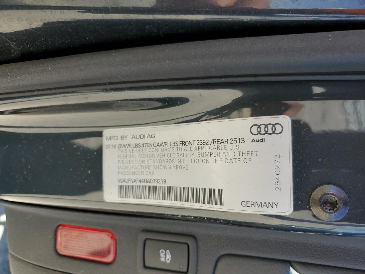 WAUFNAF44HA039219 2017 Audi A4 Prestige