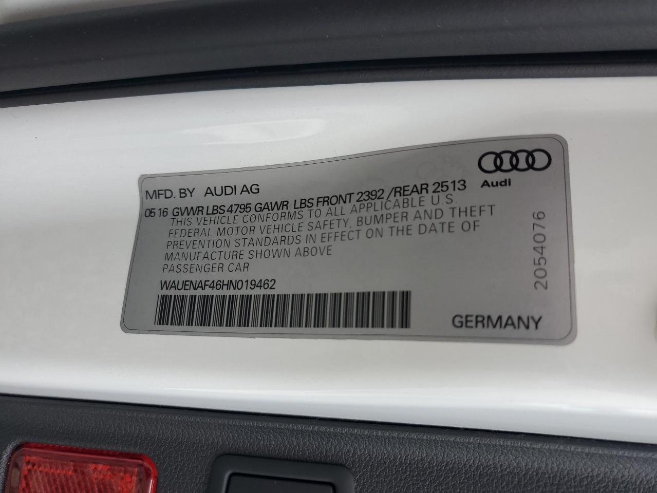 WAUENAF46HN019462 2017 Audi A4 Premium Plus