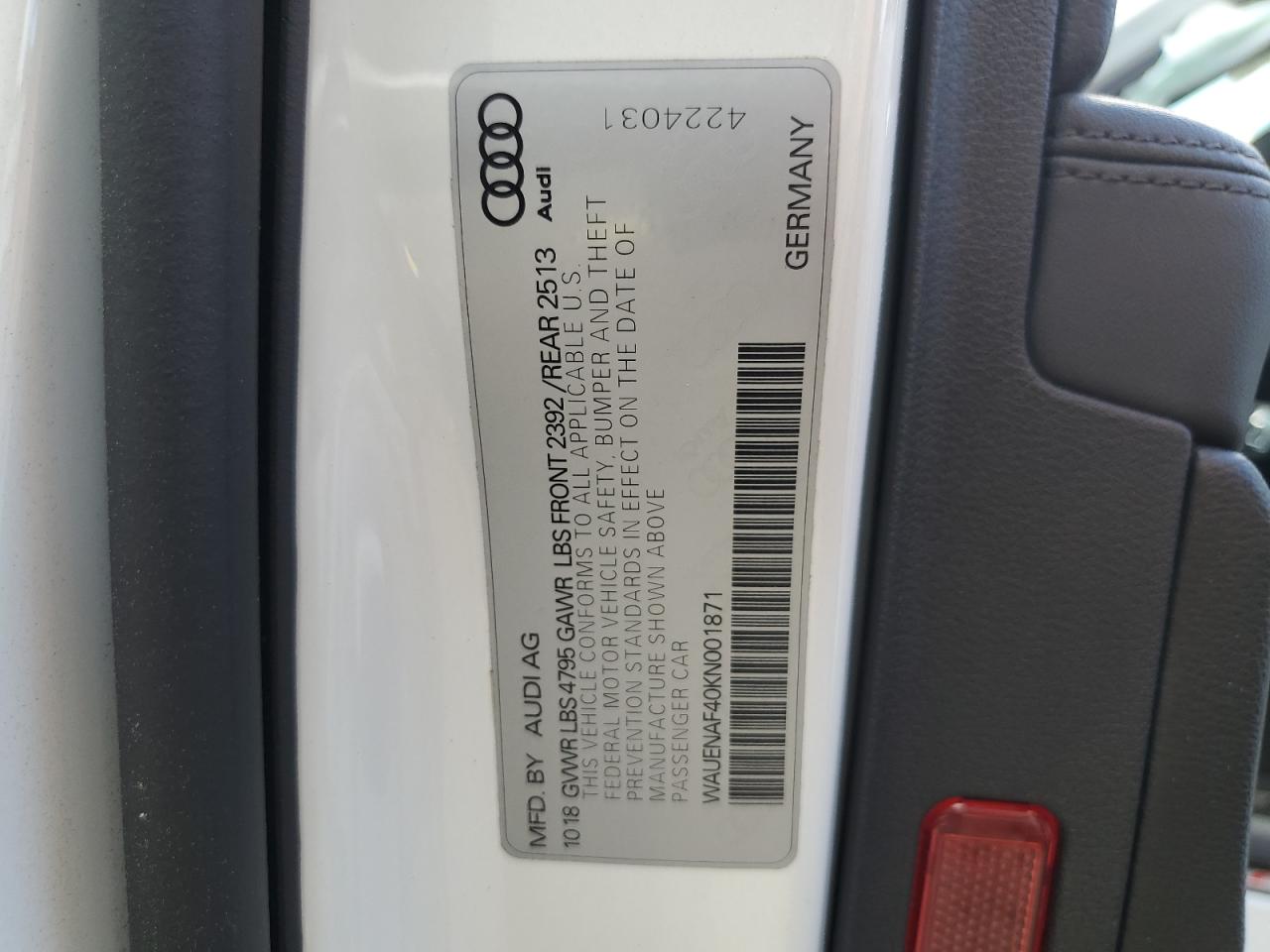 WAUENAF40KN001871 2019 Audi A4 Premium Plus