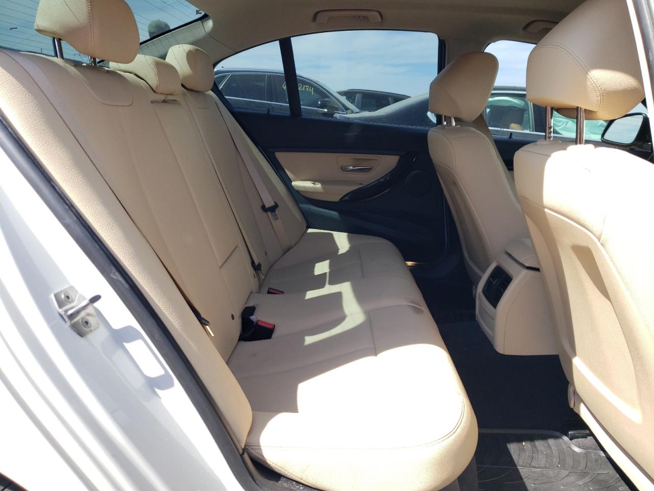 WBA8A9C52JAH12369 2018 BMW 320 I