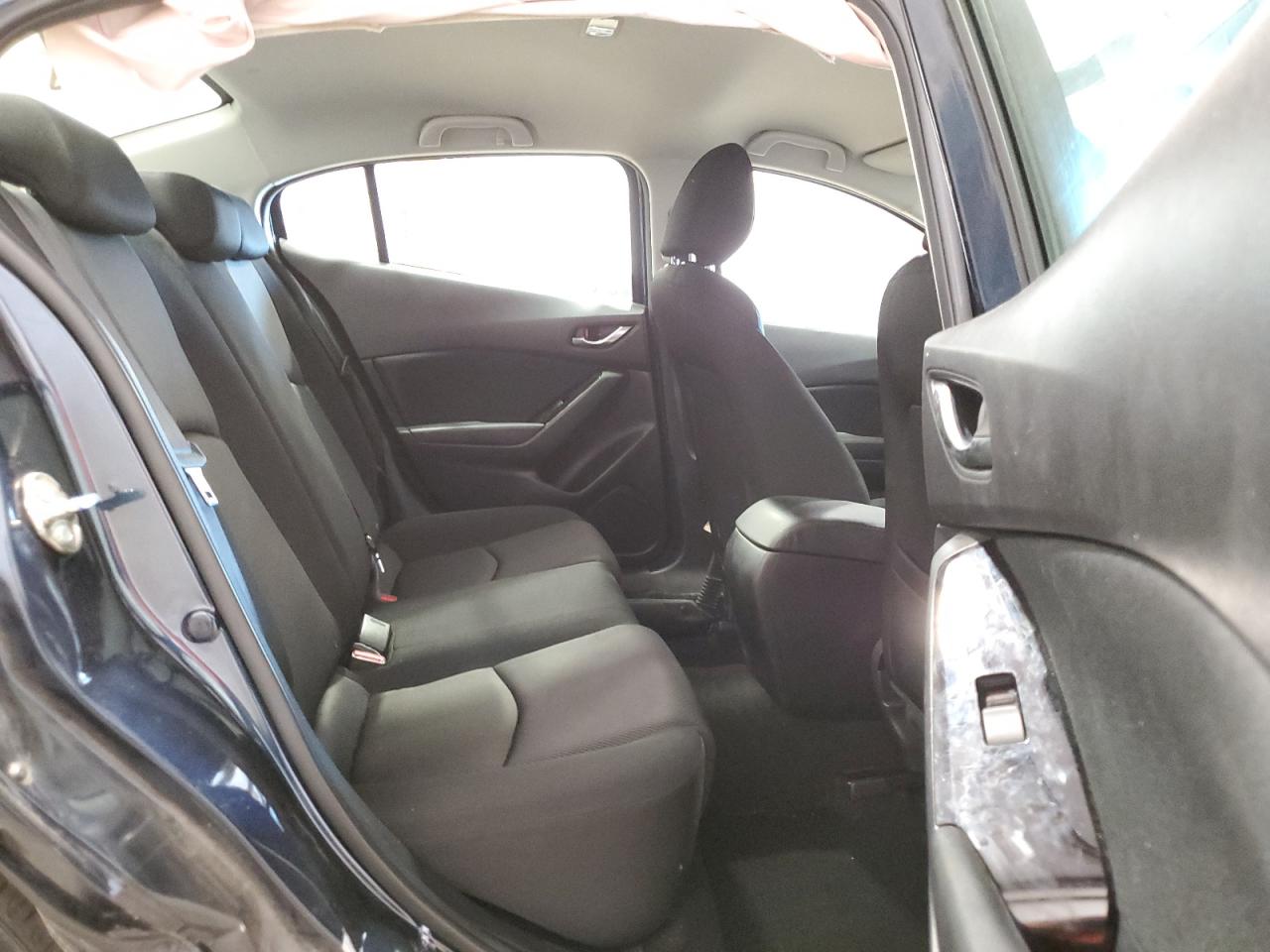 3MZBN1U78JM190536 2018 Mazda 3 Sport