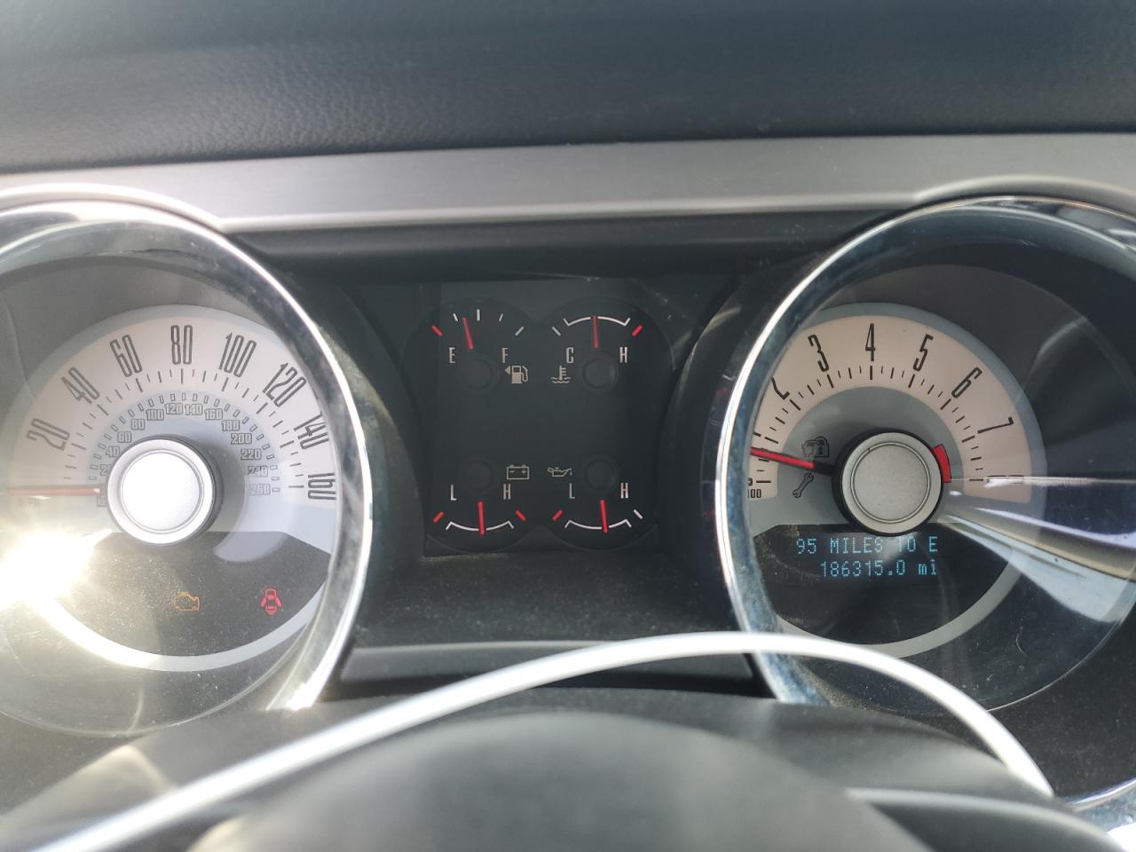 1ZVBP8AM4B5120620 2011 Ford Mustang