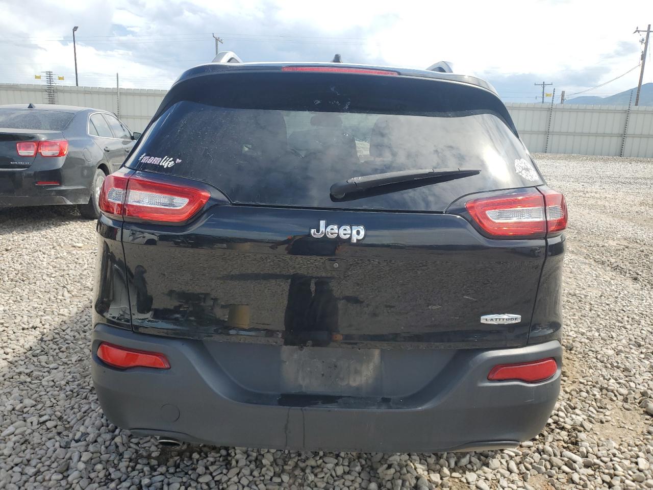 2017 Jeep Cherokee Latitude vin: 1C4PJLCB9HW642798