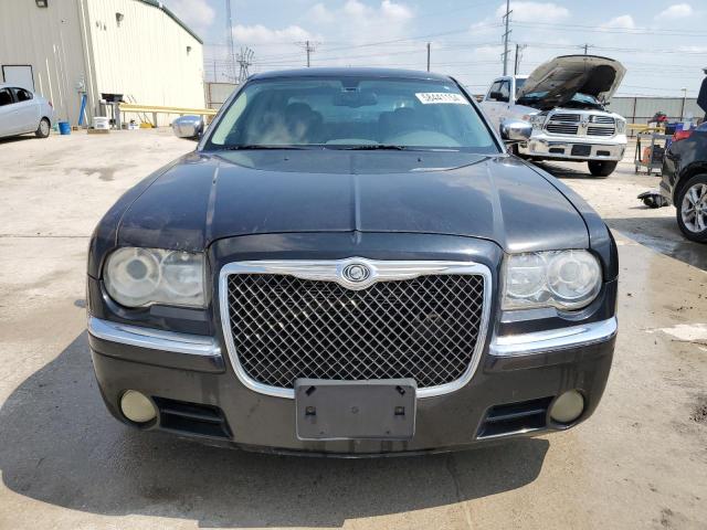 2010 Chrysler 300 - Image 5