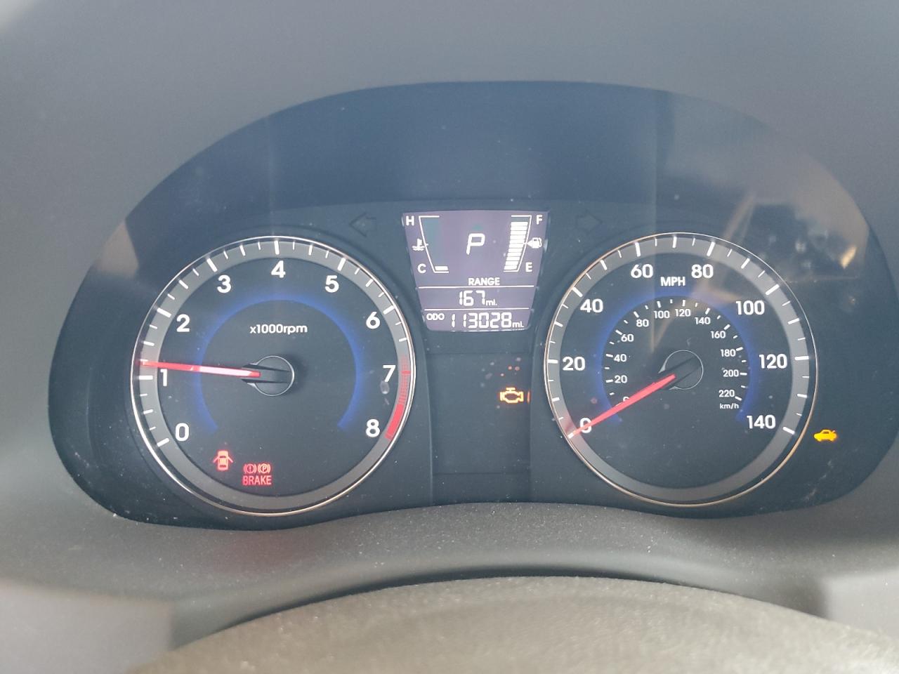 KMHCU4AE2EU764804 2014 Hyundai Accent Gls