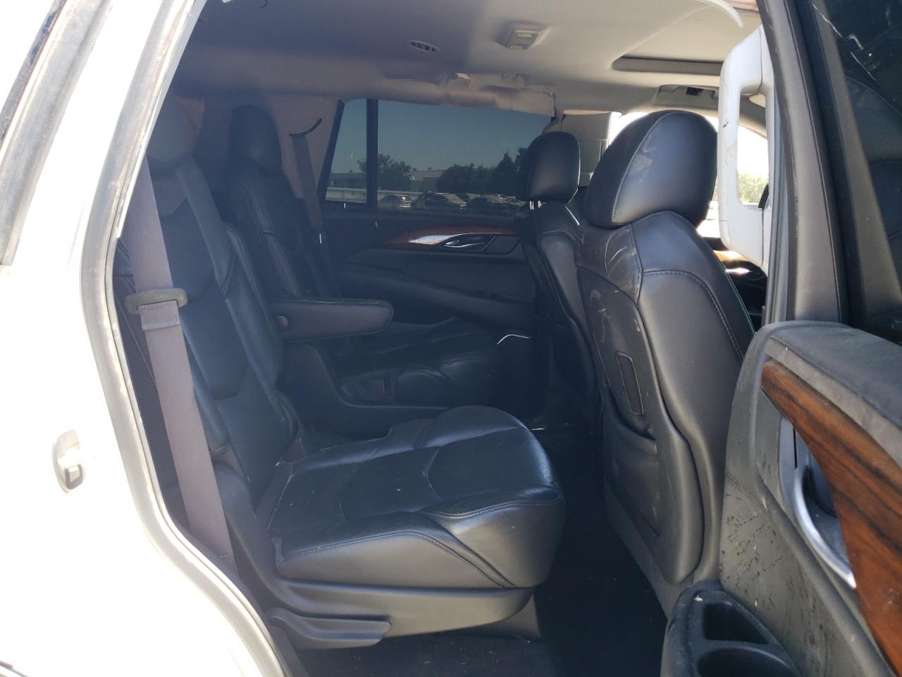 1GYS4BKJXGR425983 2016 Cadillac Escalade Luxury