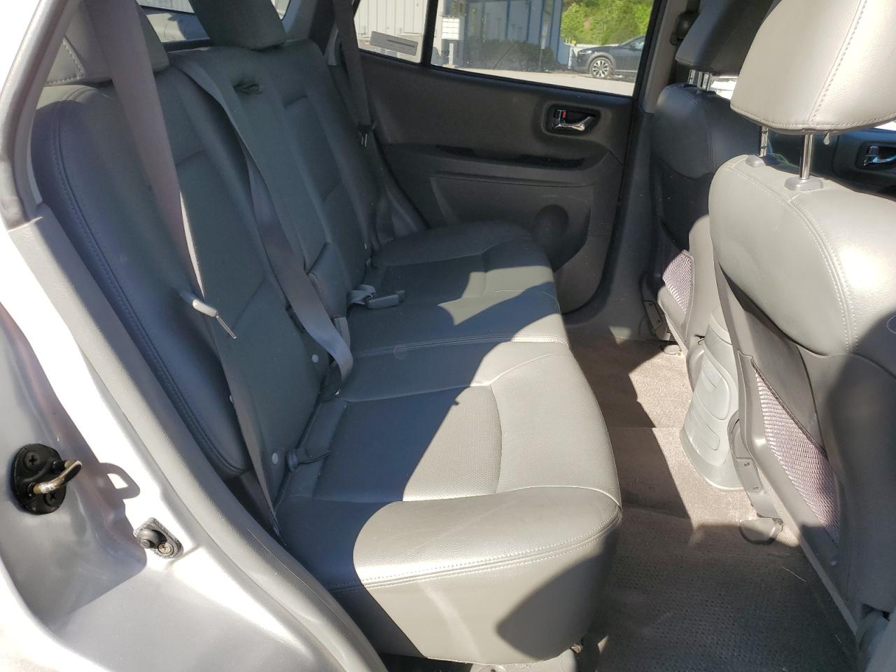 KM8SC73E64U648615 2004 Hyundai Santa Fe Gls