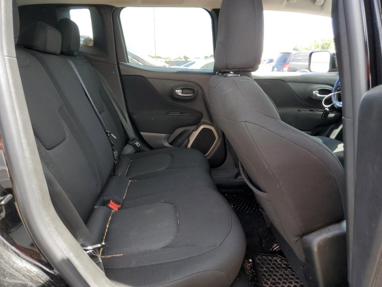 ZACCJBBT0GPE37661 2016 Jeep Renegade Latitude