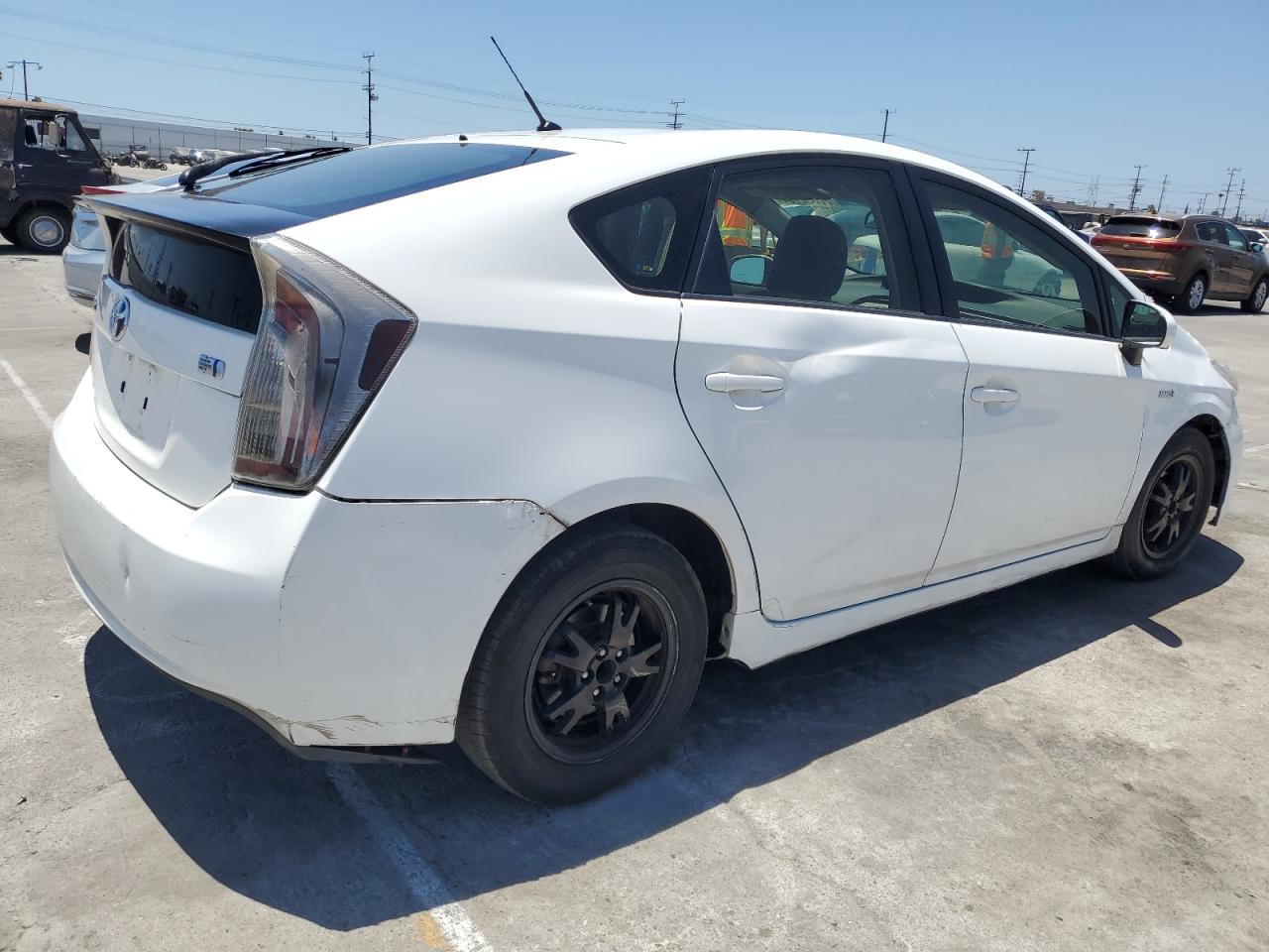 2014 Toyota Prius vin: JTDKN3DU5E1781947