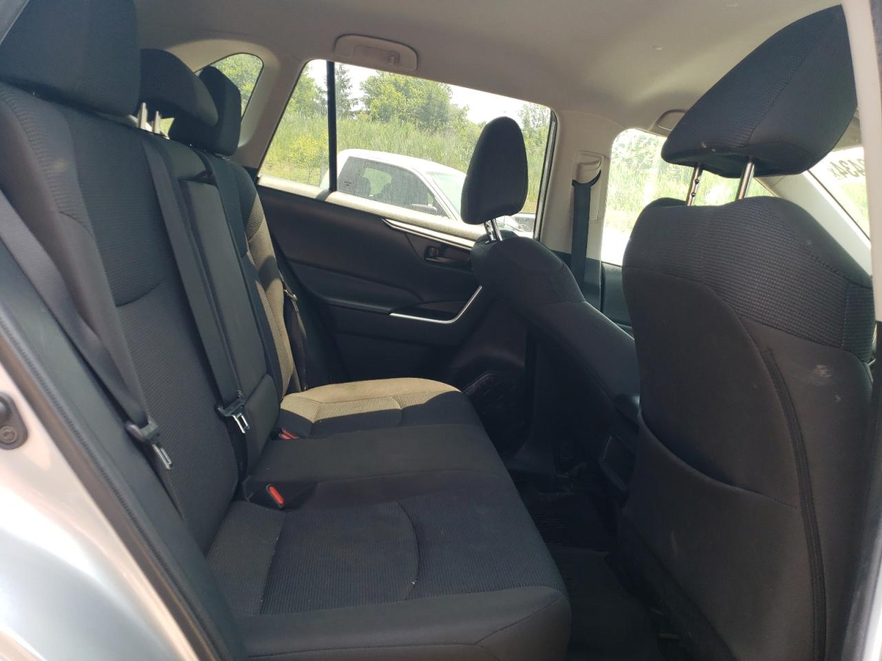 2T3H1RFV2MW146151 2021 Toyota Rav4 Le