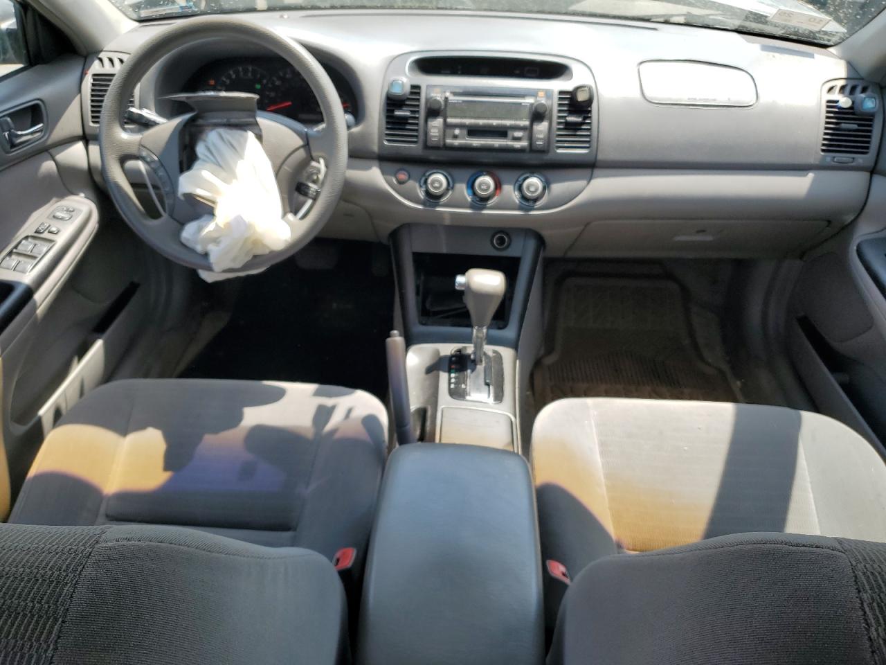 4T1BE32K65U944228 2005 Toyota Camry Le