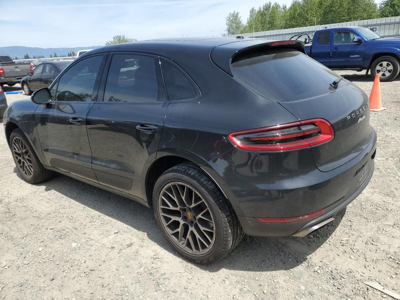 WP1AA2A52HLB02285 2017 Porsche Macan