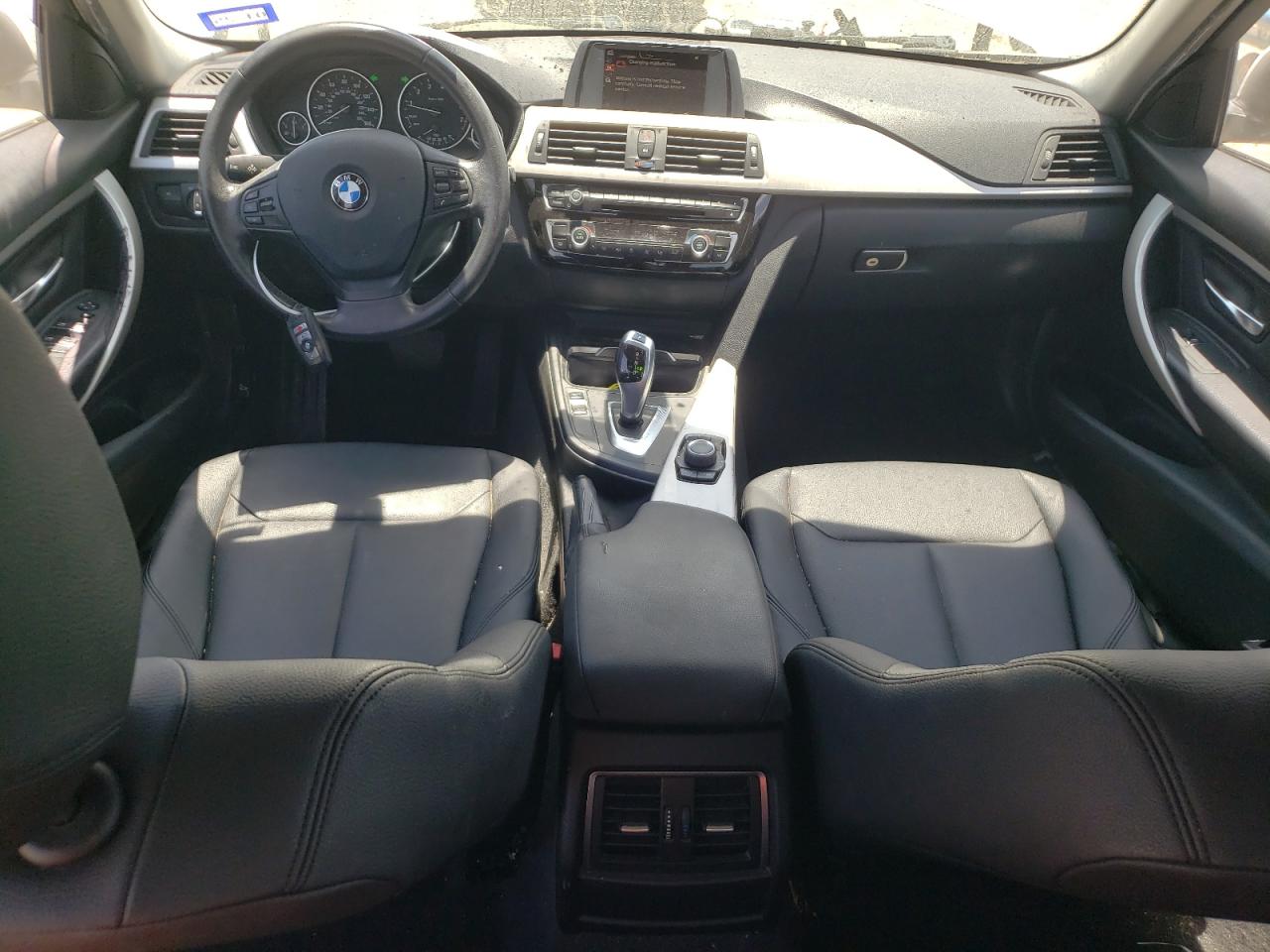 WBA8E1G53GNU12452 2016 BMW 320 I